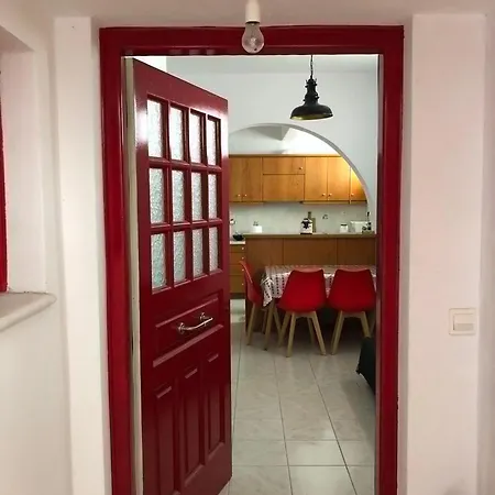 Cozy And Peaceful In The Center Of Naxos Apartman